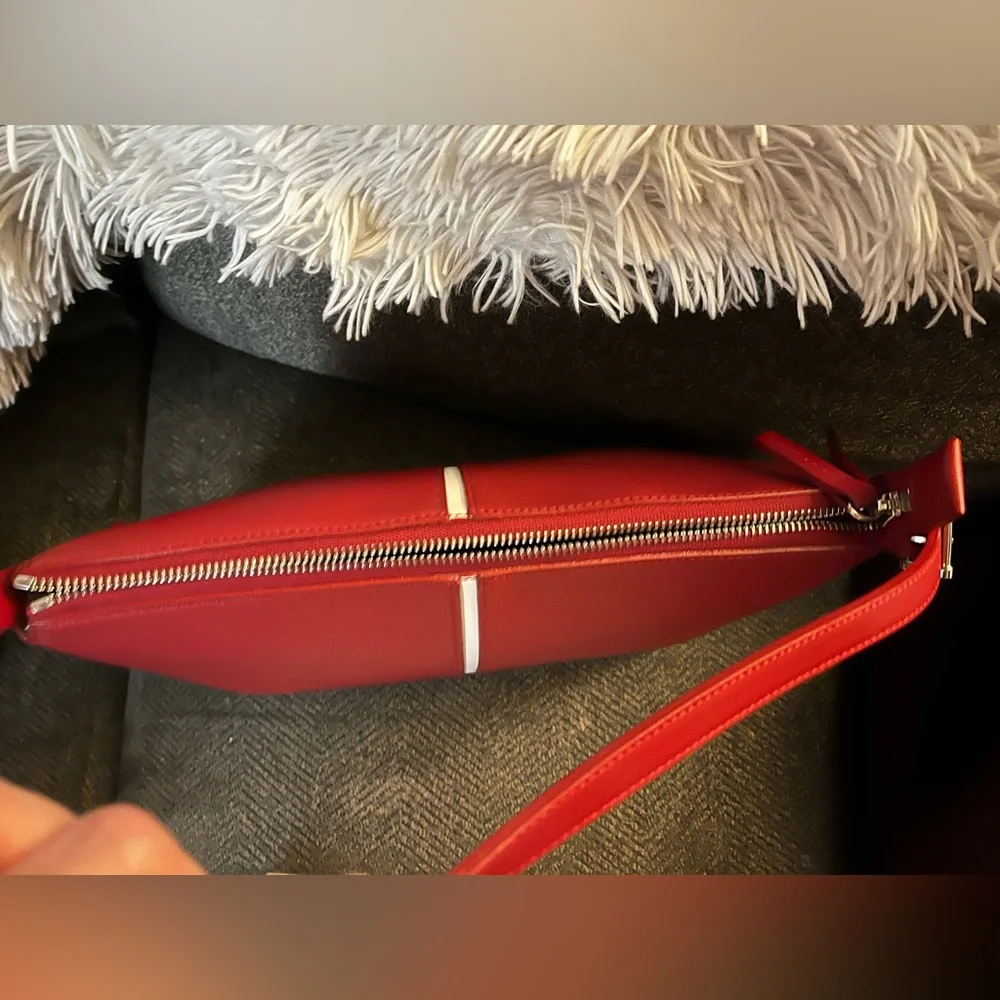 SOLD Authentic Burberry handbag in beautiful condition. - Picture 11 of 12